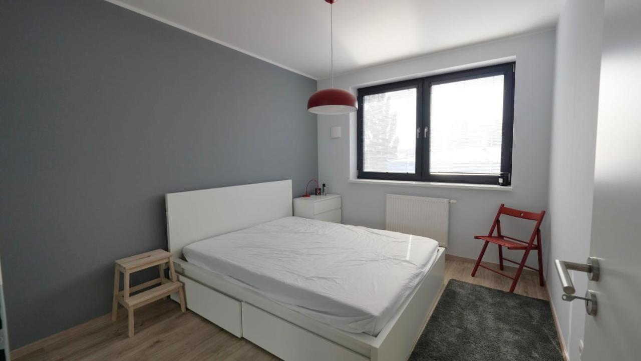 Air-Conditioned, 2 Room Apartment With Terrace Bratislava Exterior photo