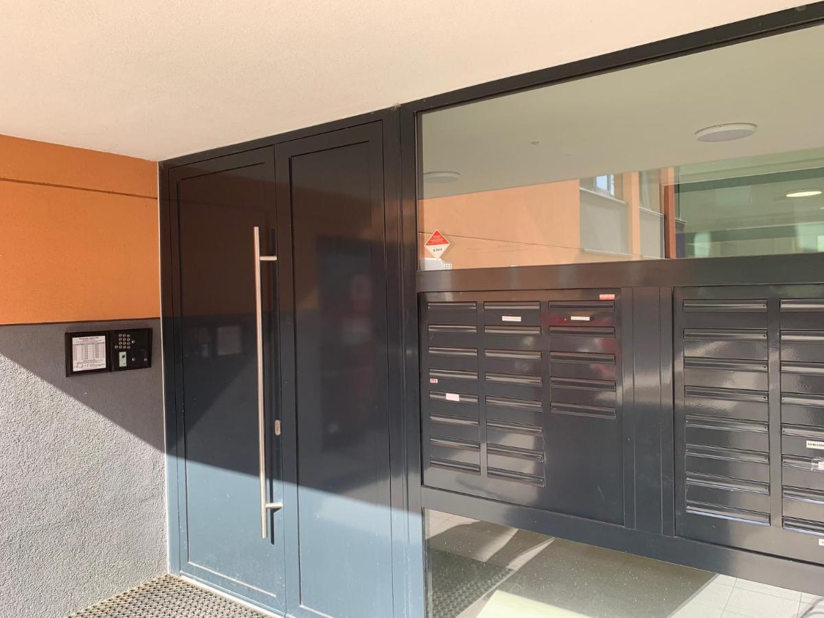Air-Conditioned, 2 Room Apartment With Terrace Bratislava Exterior photo